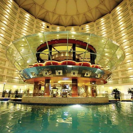 Rajhans Belliza Luxurious Studio Apartment Surat Buitenkant foto