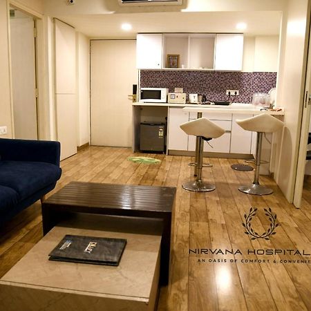 Rajhans Belliza Luxurious Studio Apartment Surat Buitenkant foto