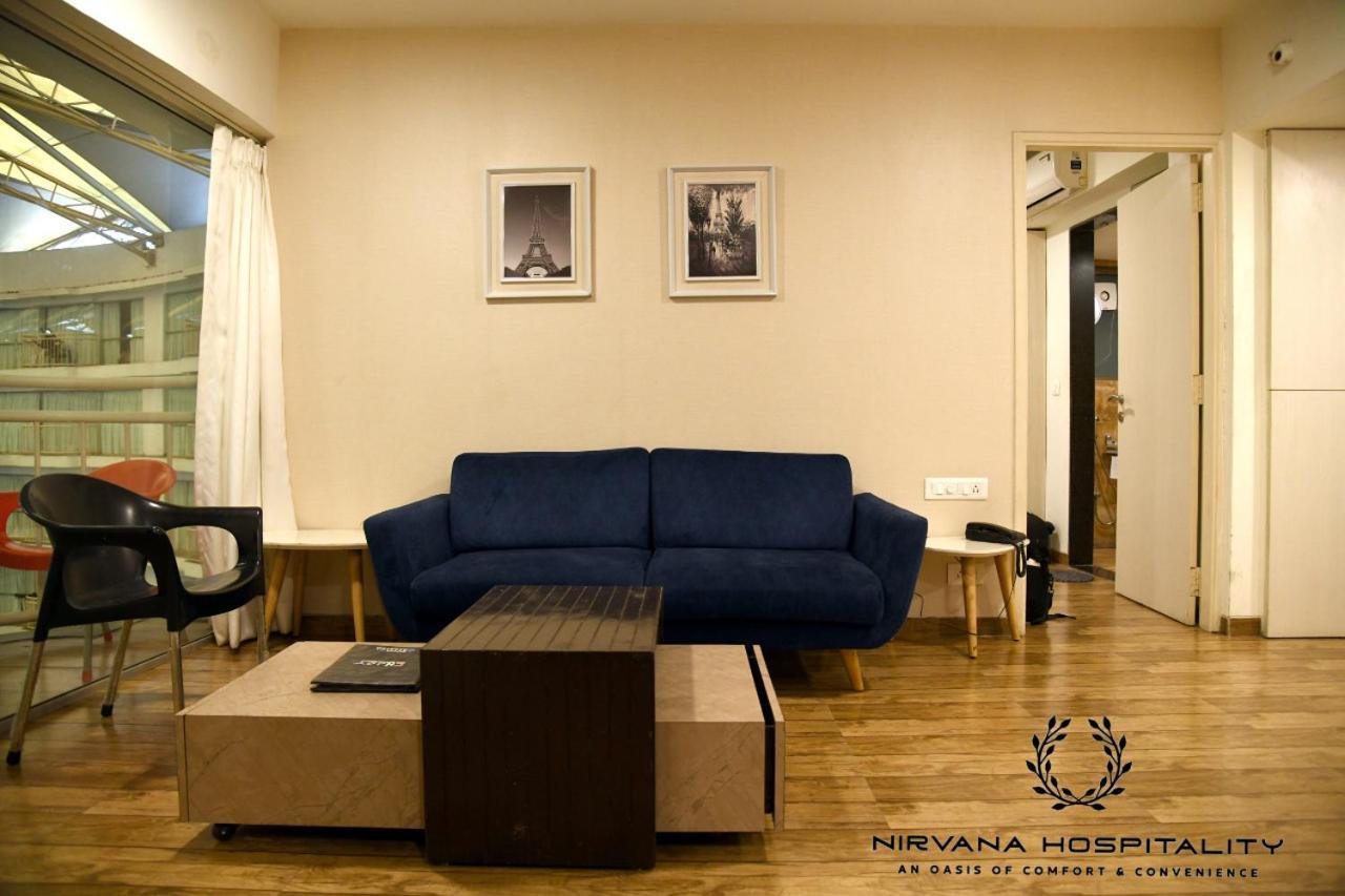 Rajhans Belliza Luxurious Studio Apartment Surat Buitenkant foto